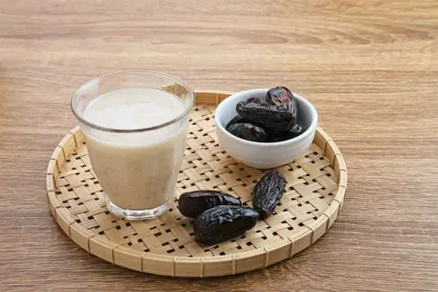 تصویر 5 از شیره خرما سفید با رنگ طبیعی و طعم شیرین
